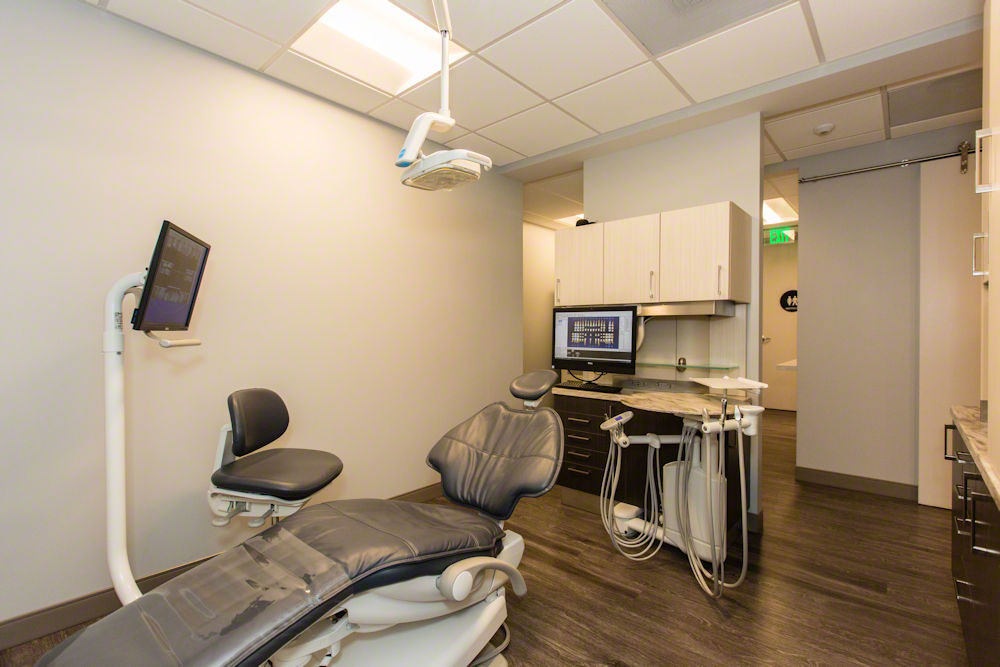 Dentist in San Diego